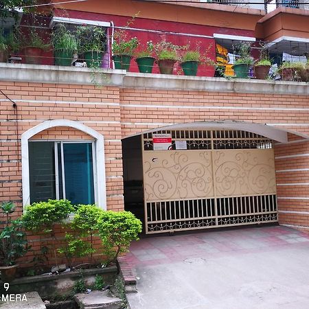 Rajanigandha Family Suites Dhaka Esterno foto